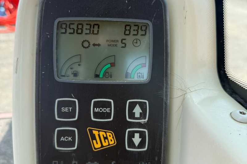 OmecoHub - Immagine JCB JS130